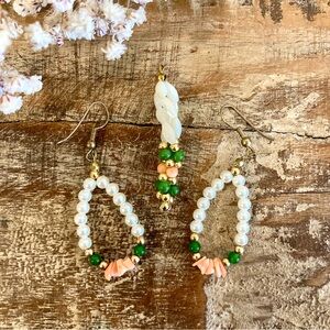 Vintage 80s Bead Loop Tear Drop Dangle Fashion Earrings & Pendant Faux Pearls